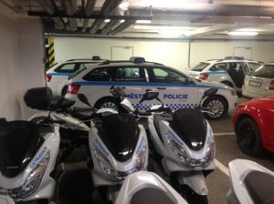police-car-03-20161125